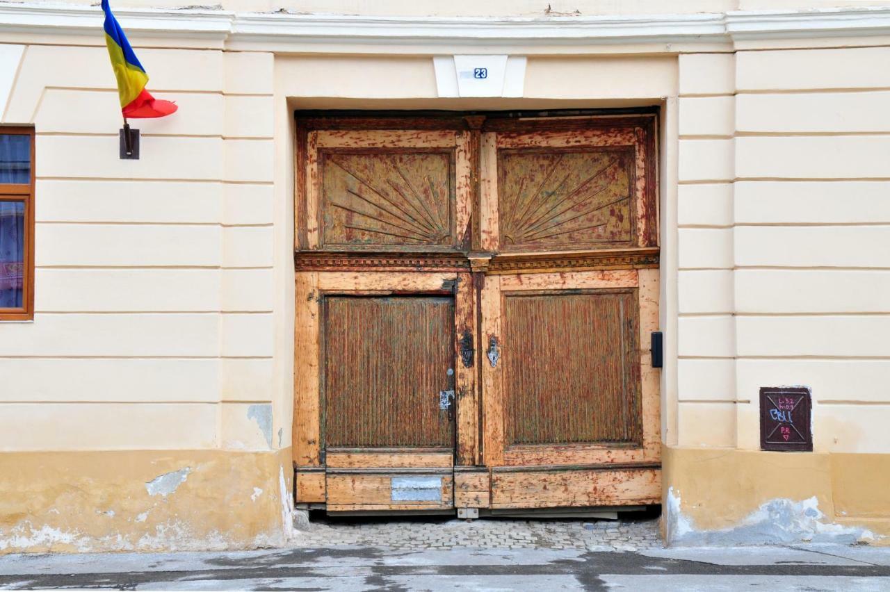 Ronis Apartments Sibiu Exterior photo
